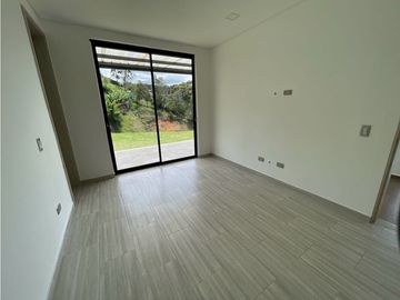Se vende finca independiente en el carmen de Viboral se entrega rentan
