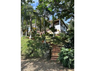 VENTA HERMOSA FINCA EN COPACABANA