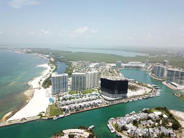 Departamento en SLS Bahia Beach Residences