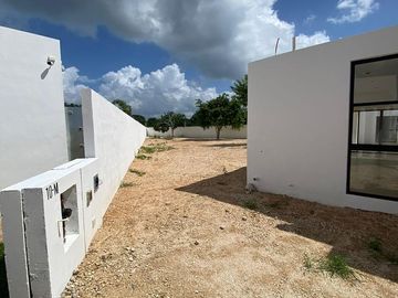 PRIVADA BOTÁNICO CONKAL MOD. 186 || EXCELENTES RESIDENCIAS EN VENTA, MUY BIEN UBICADAS AL NORTE DE LA CIUDAD EN PRIVADA