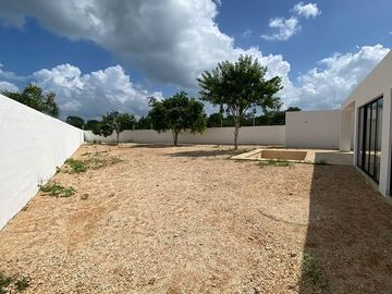 PRIVADA BOTÁNICO CONKAL MOD. 186 || EXCELENTES RESIDENCIAS EN VENTA, MUY BIEN UBICADAS AL NORTE DE LA CIUDAD EN PRIVADA