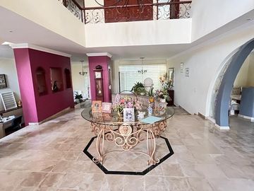 casa en venta en bugambilias
