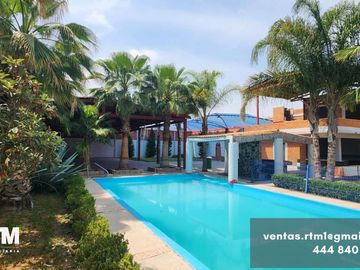 Se vende casa de campo en real del potosi