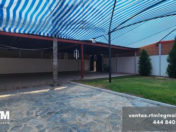 Se vende casa de campo en real del potosi