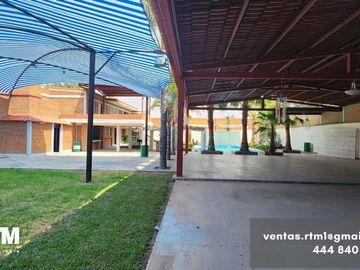 Se vende casa de campo en real del potosi