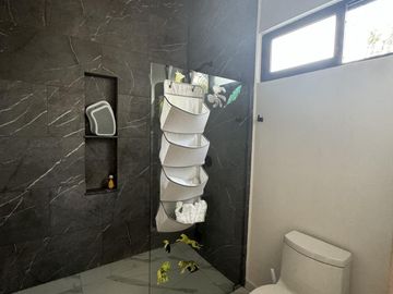 Casa de 5 recámaras con alberca en venta en San Ramón Norte, Mérida.