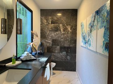 Casa de 5 recámaras con alberca en venta en San Ramón Norte, Mérida.