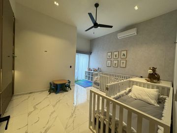 Casa de 5 recámaras con alberca en venta en San Ramón Norte, Mérida.
