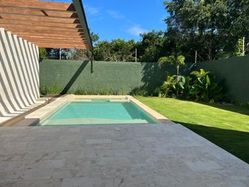 Casa de 5 recámaras con alberca en venta en San Ramón Norte, Mérida.