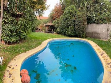 Casa en Venta en Cercano a Colegio San Francisco Javier