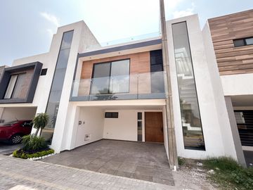 CASAS EN PREVENTAEN FRACCIONAMIENTO ALTANA, ZONA SAN ANDRÉS CHOLULA