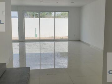 Casa de LUJO en VENTA! CONDESA JURIQUILLA - EXCELENTES ACABADOS  FR