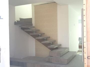 Casa de LUJO en VENTA! CONDESA JURIQUILLA - EXCELENTES ACABADOS  FR