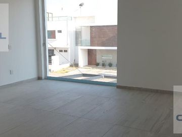 Casa de LUJO en VENTA! CONDESA JURIQUILLA - EXCELENTES ACABADOS  FR