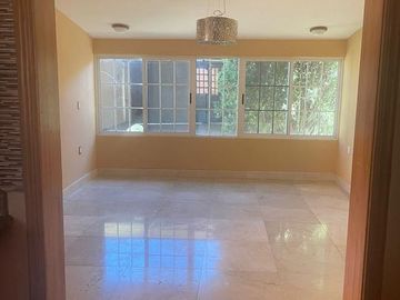 Casa en Venta en Lomas de Lourdes al Sur de Saltillo
