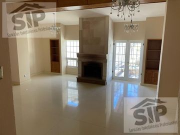 Casa en Venta en Lomas de Lourdes al Sur de Saltillo