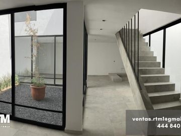 SE VENDE CASA EN FORJA REAL