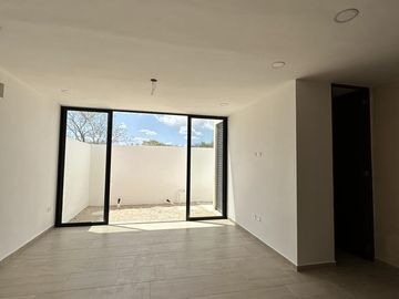 Casa en Fraccionamiento Las Margaritas de Cholul