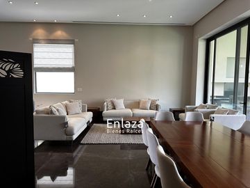 Casa en venta en Colonia del Valle, San Pedro Garza Garcia