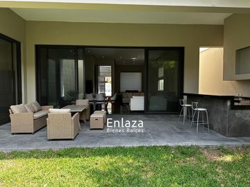 Casa en venta en Colonia del Valle, San Pedro Garza Garcia