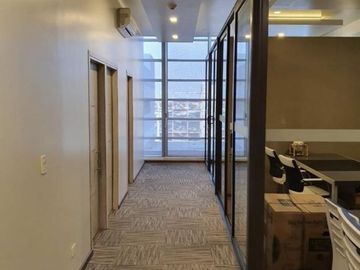 OFICINAS ACONDICIONADAS Y AMUEBLADAS EN VENTA EN NATYVO