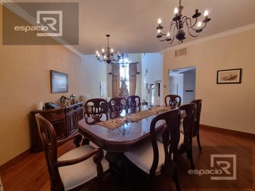CASA EN VENTA EN QUINTAS DEL SOL CON ALBERCA