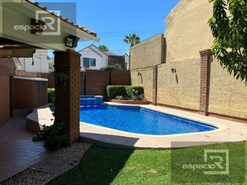 CASA EN VENTA EN QUINTAS DEL SOL CON ALBERCA
