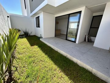 CASA EN VENTA EN PARQUE OAXACA, ZONA LOMAS DE ANGELÓPOLIS III