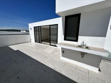 CASA EN VENTA EN PARQUE OAXACA, ZONA LOMAS DE ANGELÓPOLIS III