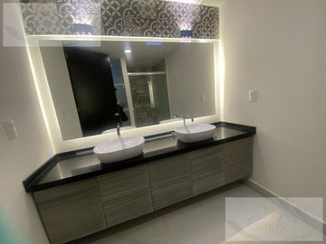 Casa en  venta remodelada