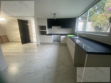 Casa en  venta remodelada