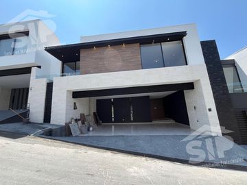 Casa en Venta Castaños del Vergel - Zona Sur Monterrey