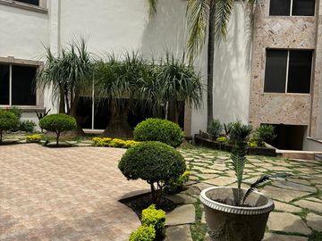 HERMOSA RESIDENCIA EN CUMBRES 2DO SECTOR