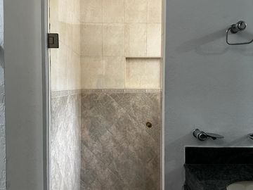 HERMOSA RESIDENCIA EN CUMBRES 2DO SECTOR