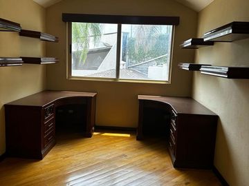 HERMOSA RESIDENCIA EN CUMBRES 2DO SECTOR