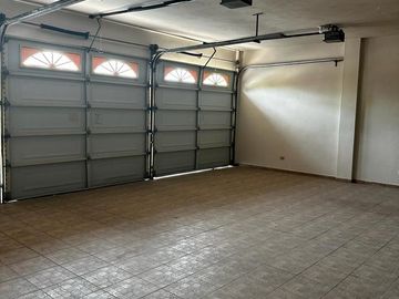 HERMOSA RESIDENCIA EN CUMBRES 2DO SECTOR