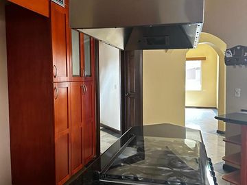 HERMOSA RESIDENCIA EN CUMBRES 2DO SECTOR
