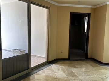 HERMOSA RESIDENCIA EN CUMBRES 2DO SECTOR