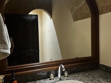 HERMOSA RESIDENCIA EN CUMBRES 2DO SECTOR