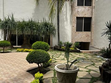 HERMOSA RESIDENCIA EN CUMBRES 2DO SECTOR