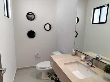 Residencia Nueva en Venta  Rumbo al Museo del Desierto