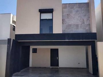 Residencia Nueva en Venta  Rumbo al Museo del Desierto
