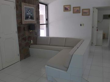 CASA BLANCA EN VENTA  TEQUES