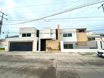 Casa en VENTA Villas del Campestre CON VISTA A LA PRESA