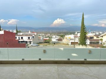 Casa en VENTA Villas del Campestre CON VISTA A LA PRESA