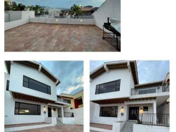ESPECTACULAR CASA EN VENTA - LOMA DORADA