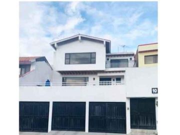 ESPECTACULAR CASA EN VENTA - LOMA DORADA