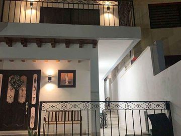 ESPECTACULAR CASA EN VENTA - LOMA DORADA