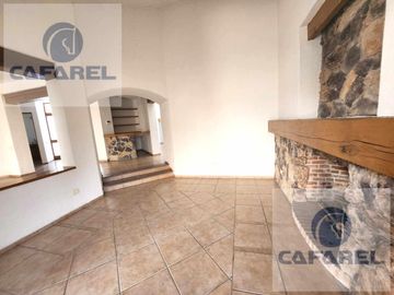 Hermosa Casa en VILLAS DEL MESON en VENTA (VG)