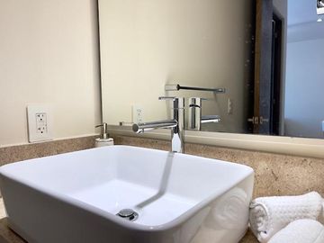 DEPARTAMENTO EN VENTA DE 2 HABITACIONES EN AKUMAL QROO. LB 180